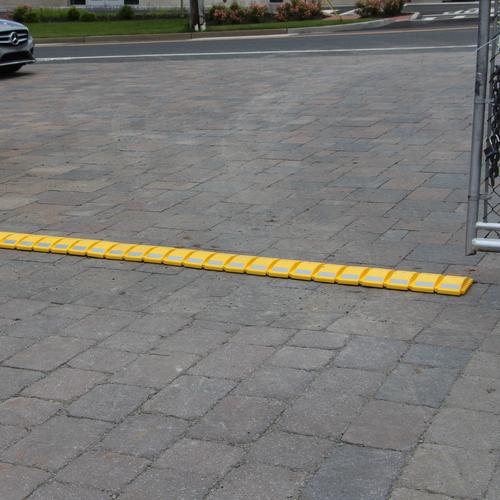 PORTABLE SPEED BUMP - LX-PSB